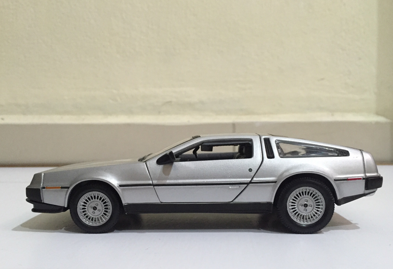 Illustration for article titled It's a DeLorean DMC-12 kind of Christmas